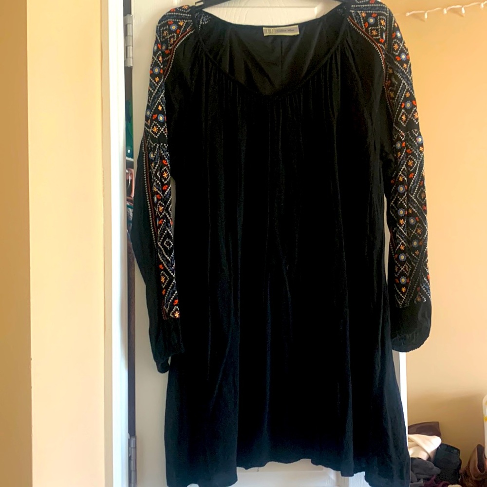 Callie Mac Black Long Sleeve Dress with Aztec Sleeve Design L